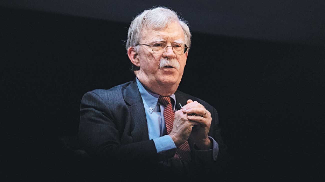Bolton publica su libro con duros ataques a Trump