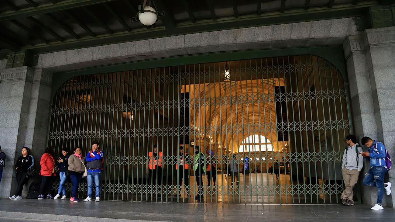 Paro de trenes: dictan la conciliación obligatoria, pero La Fraternidad no la acata