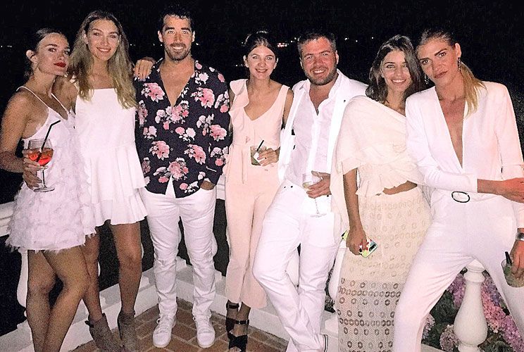 Nacho Viale festejó sus 37 con novia y amigos en Uruguay