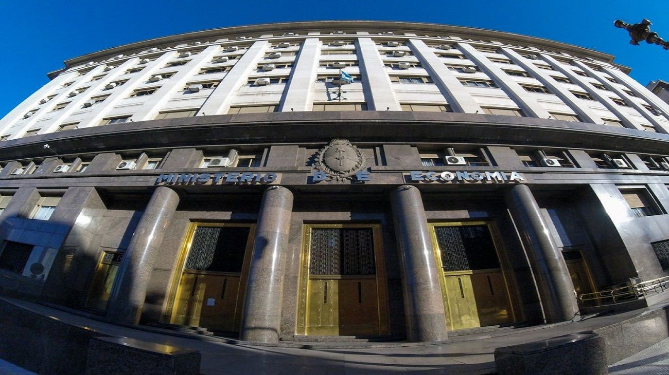 El desregulador que regula para el poder