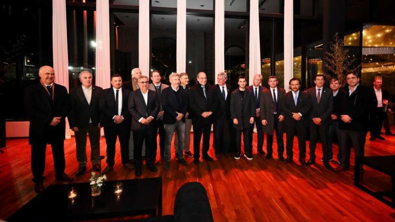 Hubo cóctel y foto de gobernadores con Guillermo Francos en la Rural, pero sin avances concretos