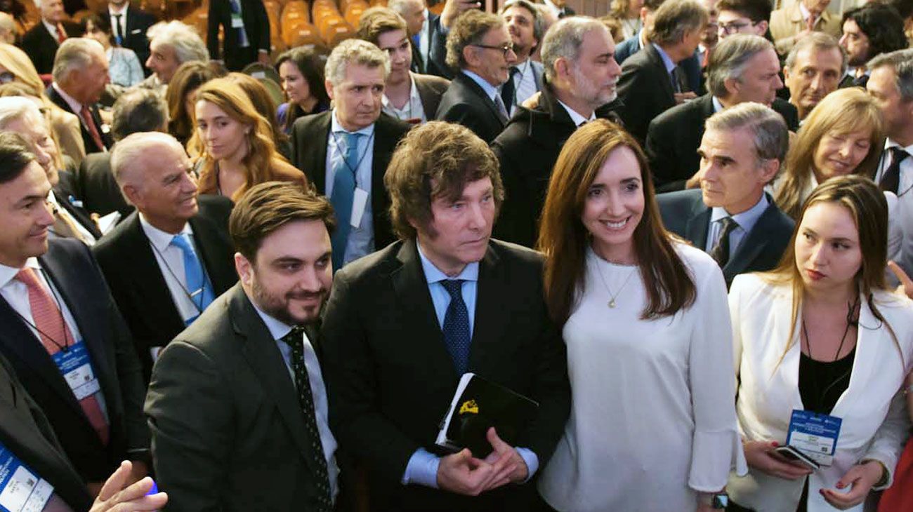 El frente judicial que desafía a Milei en plena campaña, y sus planes para Comodoro Py