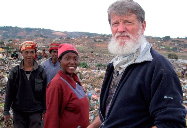 La historia del "albañil de Dios" que colabora en Madagascar