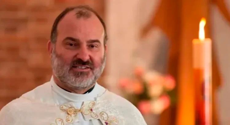 “Está tranquilo, esperando declarar”, el abogado del cura de Schoenstatt detenido por abuso