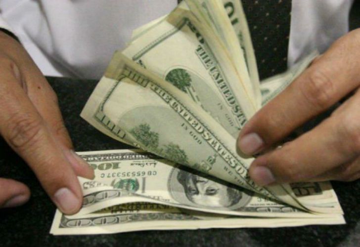 Pese a la intervención del Banco Central, el dólar superó los $18