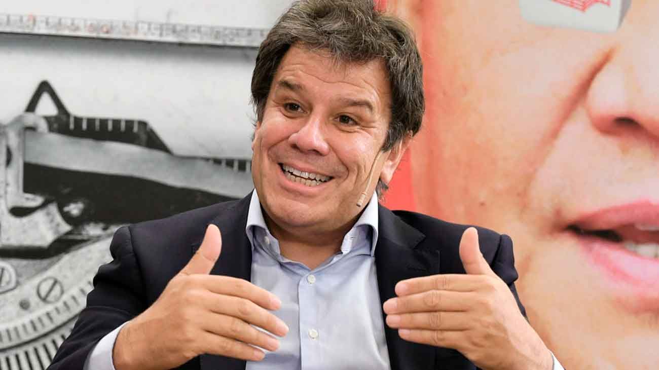 Manes anunció que juega pero abrió la puerta para bajarse