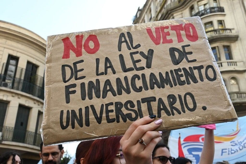 Por los recortes la Universidad de Rosario lanza un “Programa de Solidaridad” para quienes quieran donar