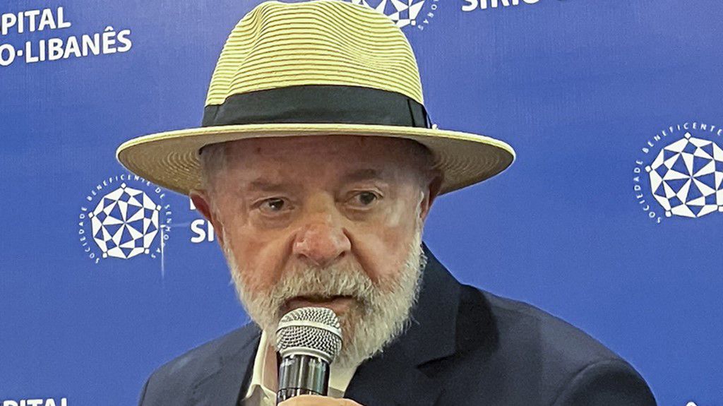 Lula da Silva fue dado de alta tras ser hospitalizado por una hemorragia intracraneal: "Confieso que me asusté"