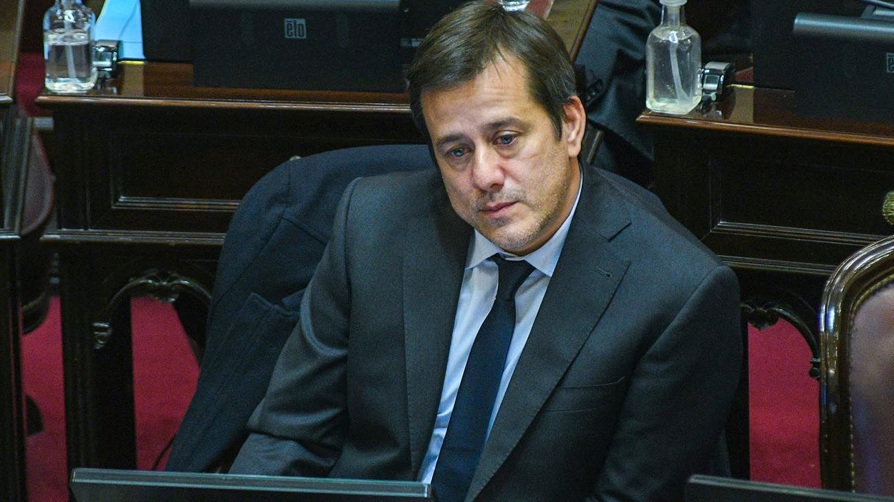 Mariano Recalde: "Como Kueider vota con el Gobierno, por plata evidentemente, ahora lo protegen"