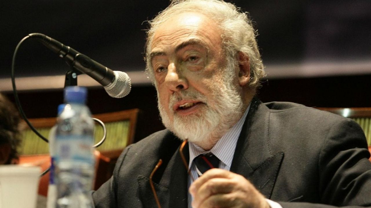 Eduardo Barcesat: "La Corte desborda su poder"