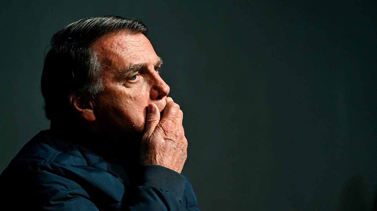 Internado de urgencia en terapia intensiva, se conoció el nuevo parte médico del expresidente Jair Bolsonaro