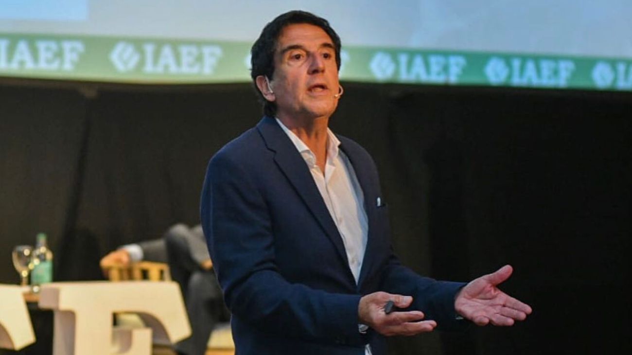 Melconian cruzó a Massa: "El 'dólar Vaca Muerta' es una manera de seguir devaluando sin devaluar"