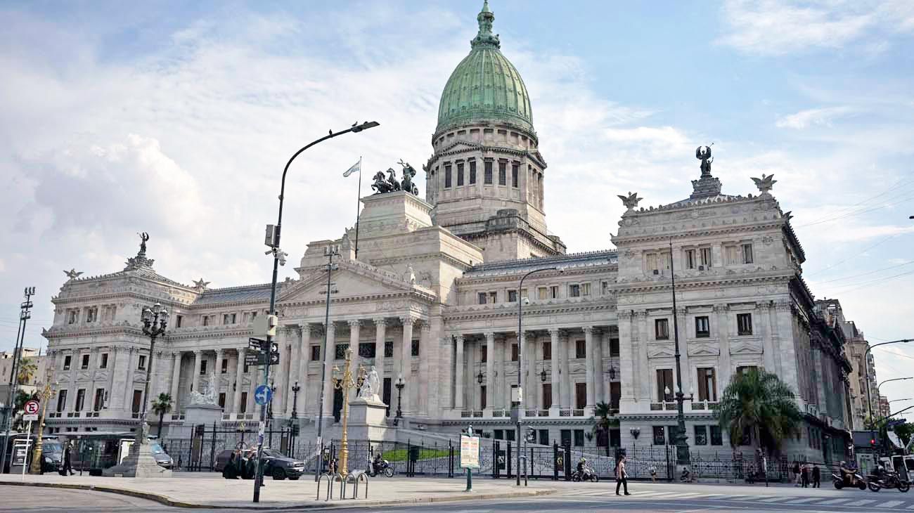 Las dos batallas que se avecinan en el Congreso por el DNU de espionaje