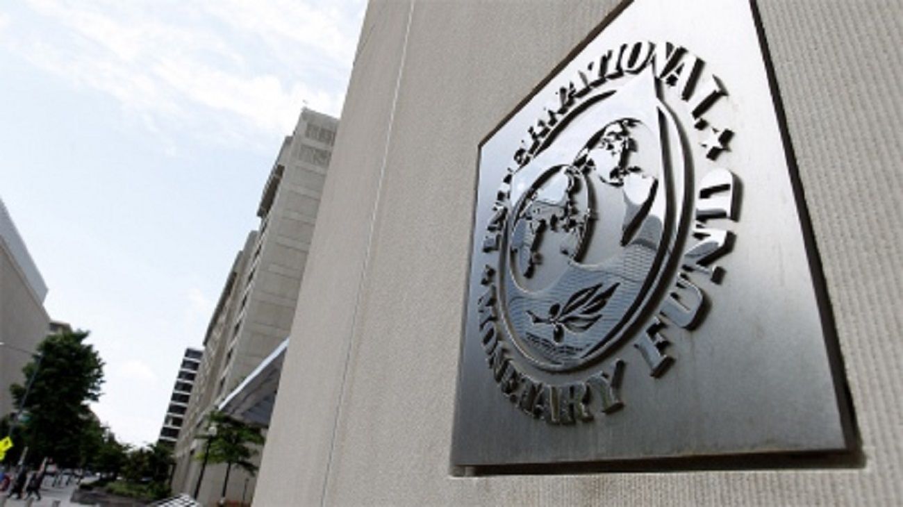 Deuda, falta de reservas y default: Los desafíos económicos que enfrenta Argentina