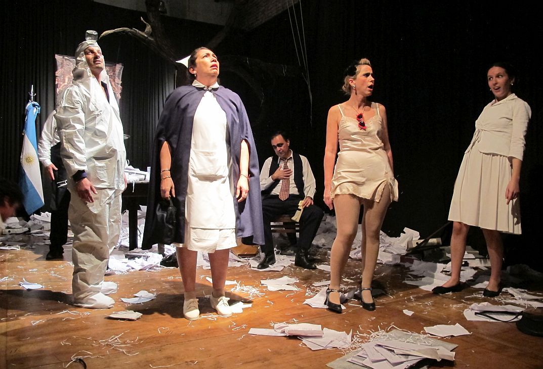 Nación Alambre: tragedia + tiempo = comedia asegura su autora