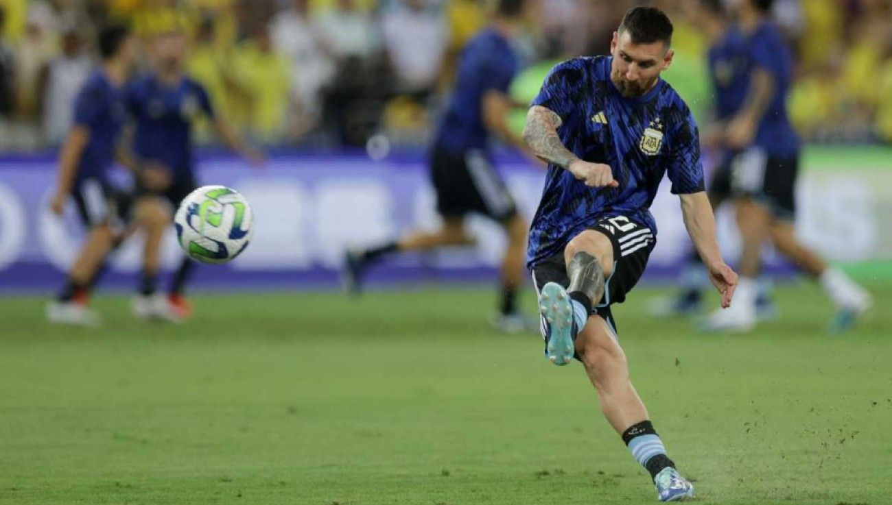 Javier Milei, Mauricio Macri o Cristina Kirchner: ¿Para qué lado patea Lionel Messi en política?
