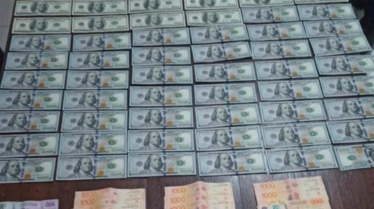 Estafas telefónicas en Córdoba: fingieron ser bancarios, los detuvieron y les secuestraron dólares