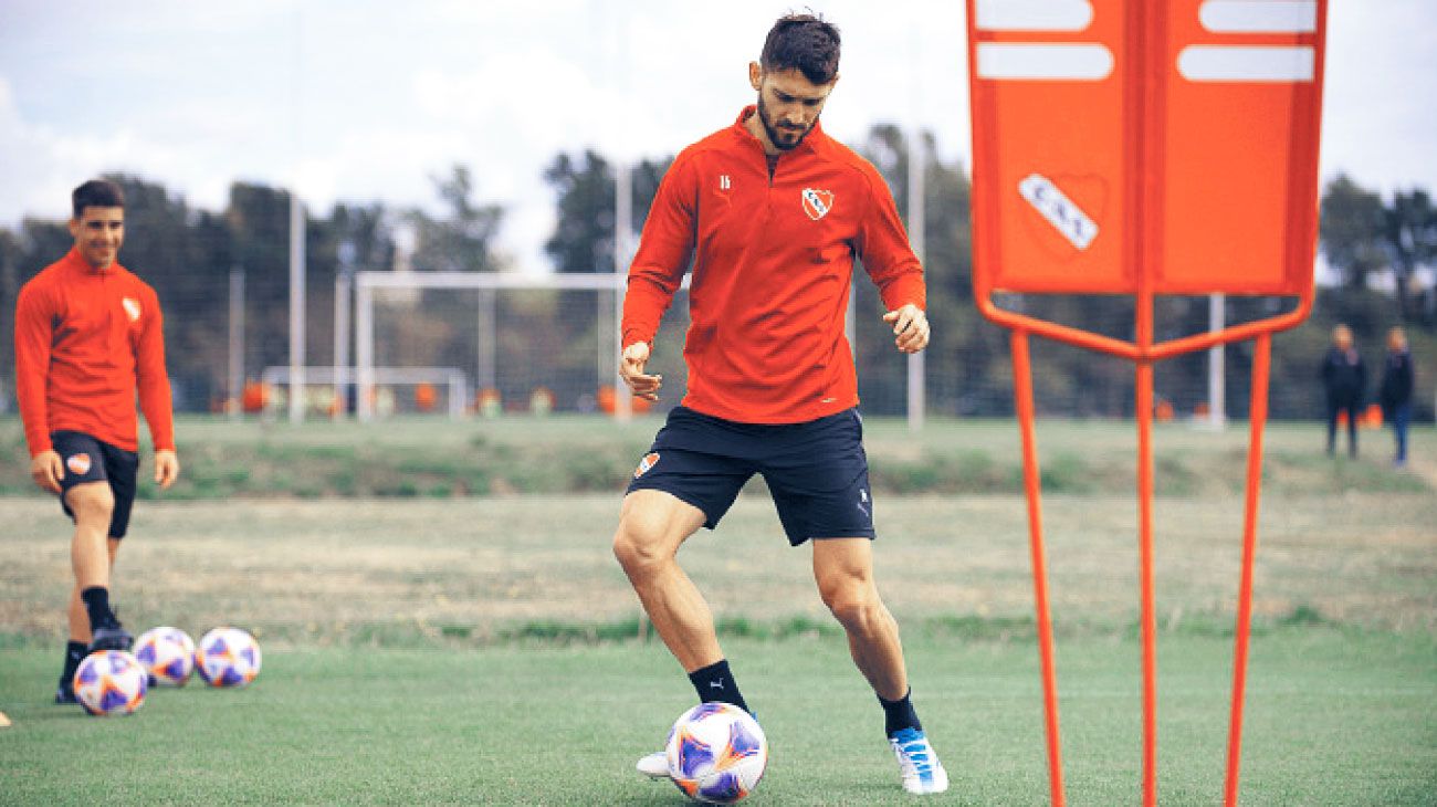 Independiente: otra inhibición