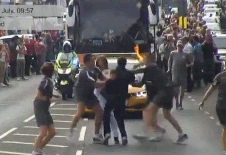 Intentaron robar la antorcha olímpica