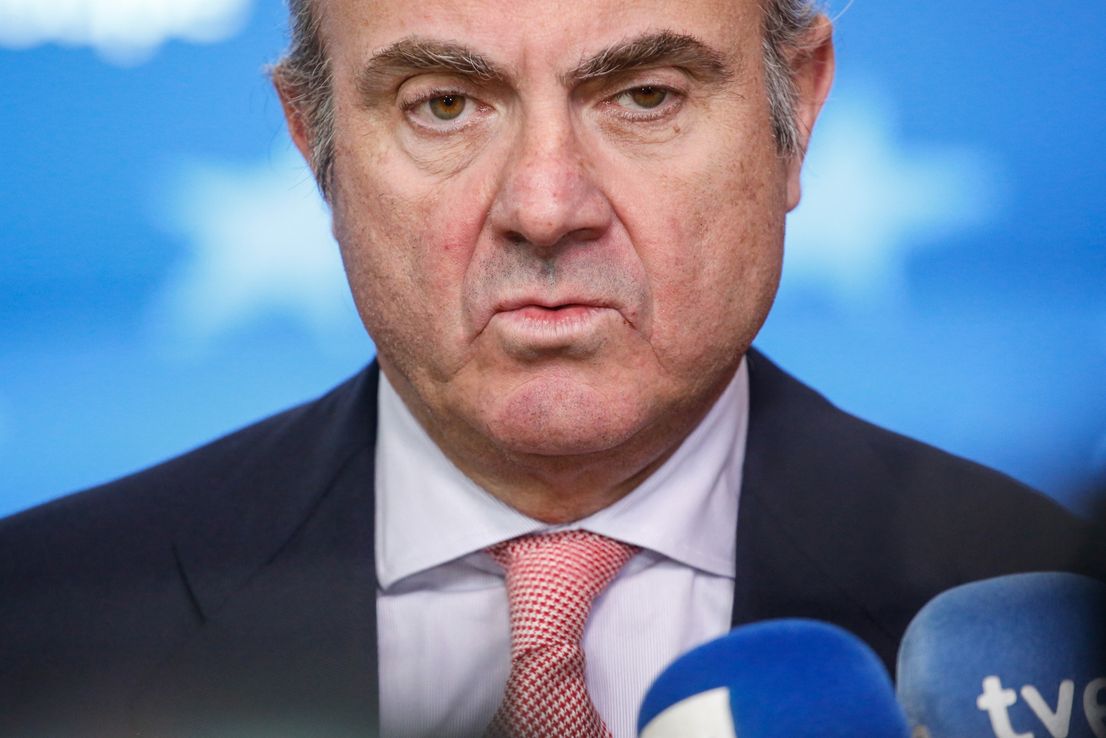 De Guindos de BCE pide mayor supervisión a gestores de activos