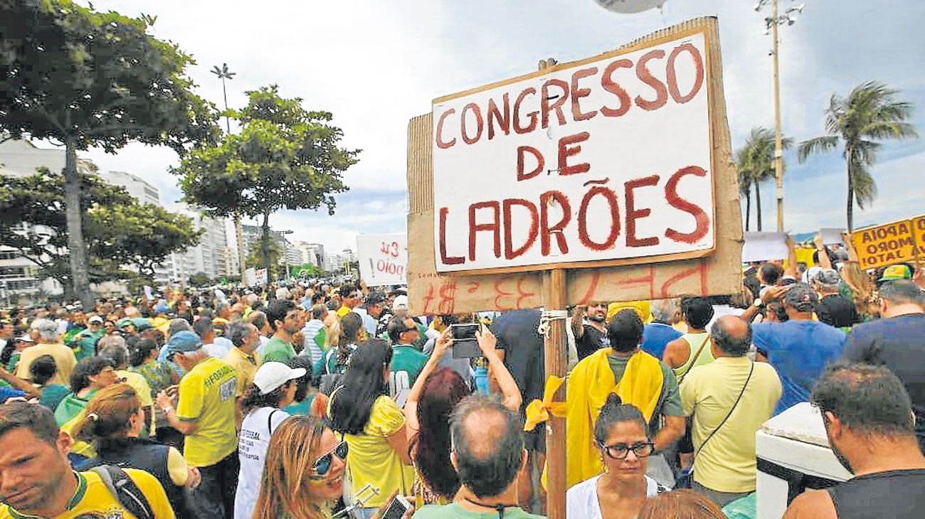 José Roberto Tadros: "Los políticos brasileños son una casta"
