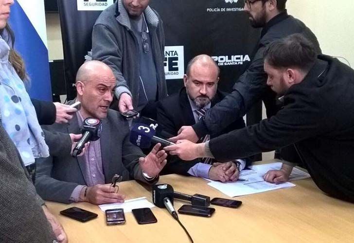 Detienen a cinco personas por amenazar a dirigentes de Derechos Humanos por Whatsapp