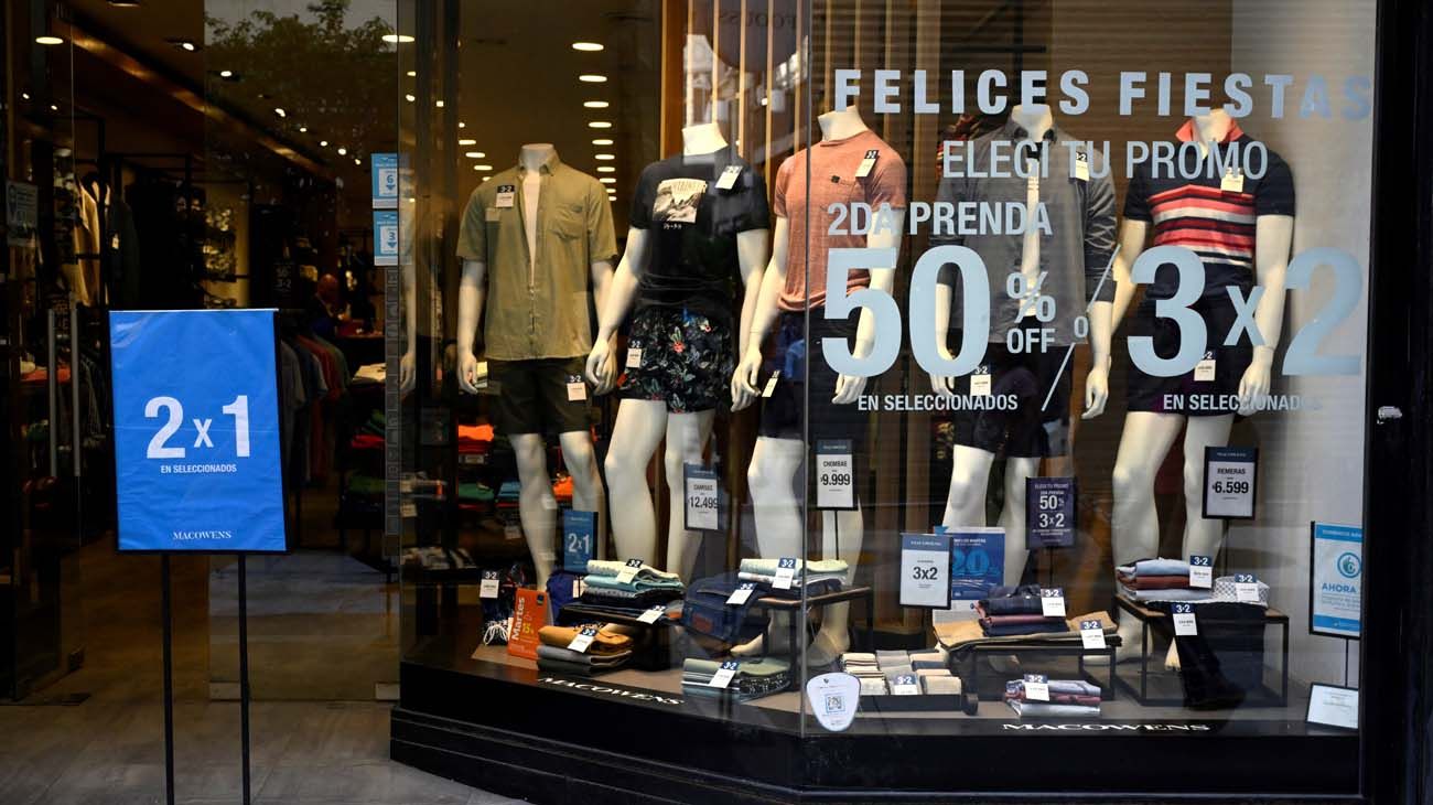 Reuniones reducidas, un menú acotado y menos regalos: Navidad en tiempos de crisis