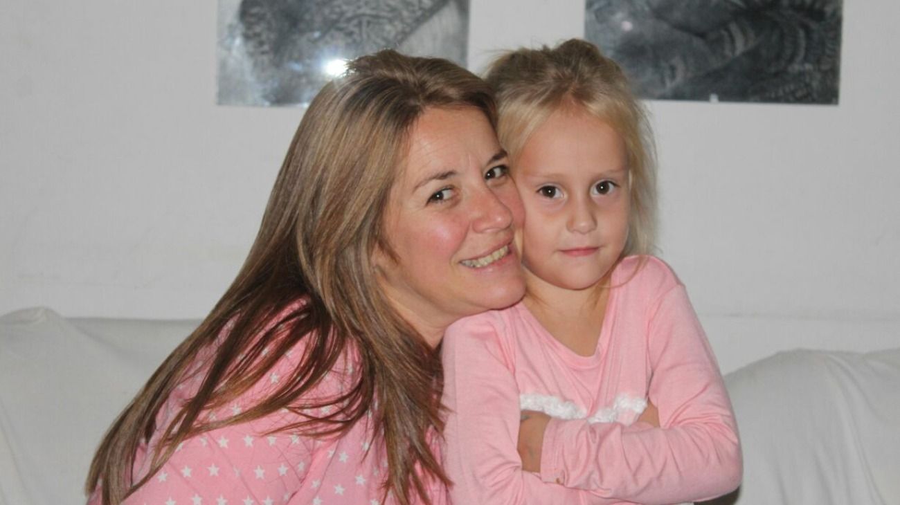 Denuncia mala praxis por la muerte de su hija de 5 años y pide justicia