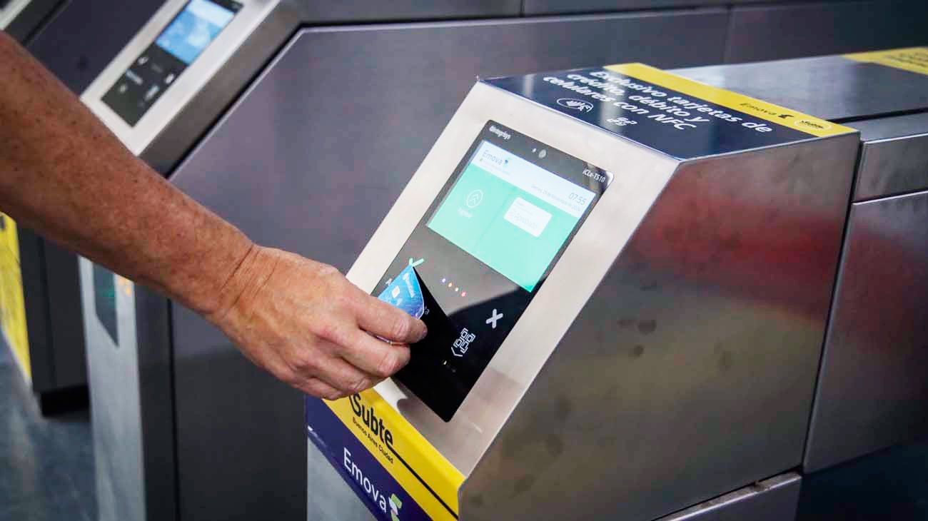 Subtes: se pagará con celulares, tarjetas de débito y de crédito