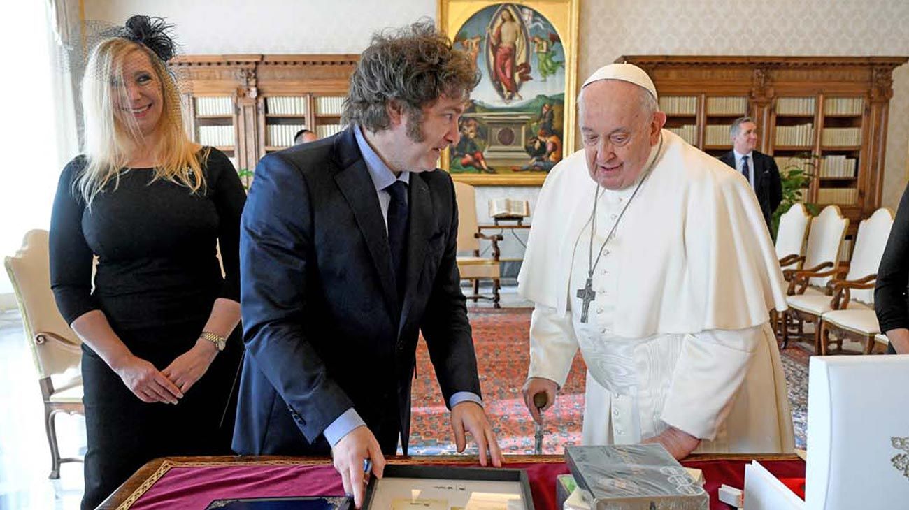 Milei y el Papa: un vínculo con tensiones que impacta de lleno y el Gobierno busca desescalar