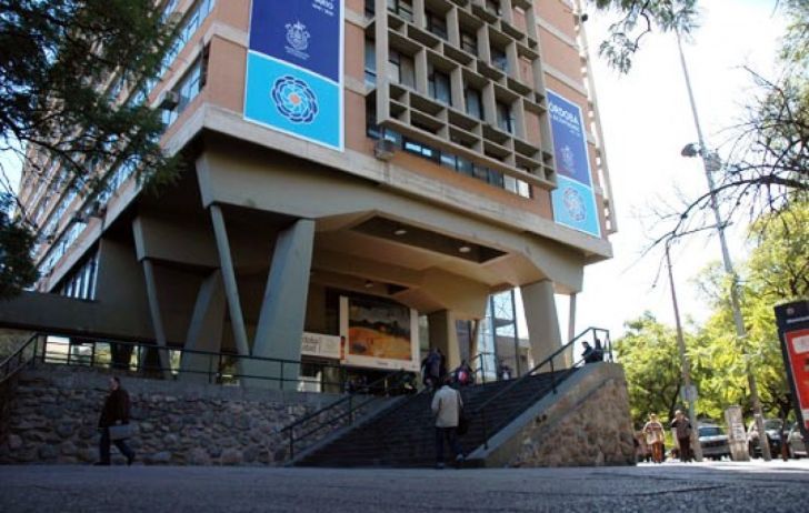 Diputados buscan garantizar más fondos para comunas y municipios