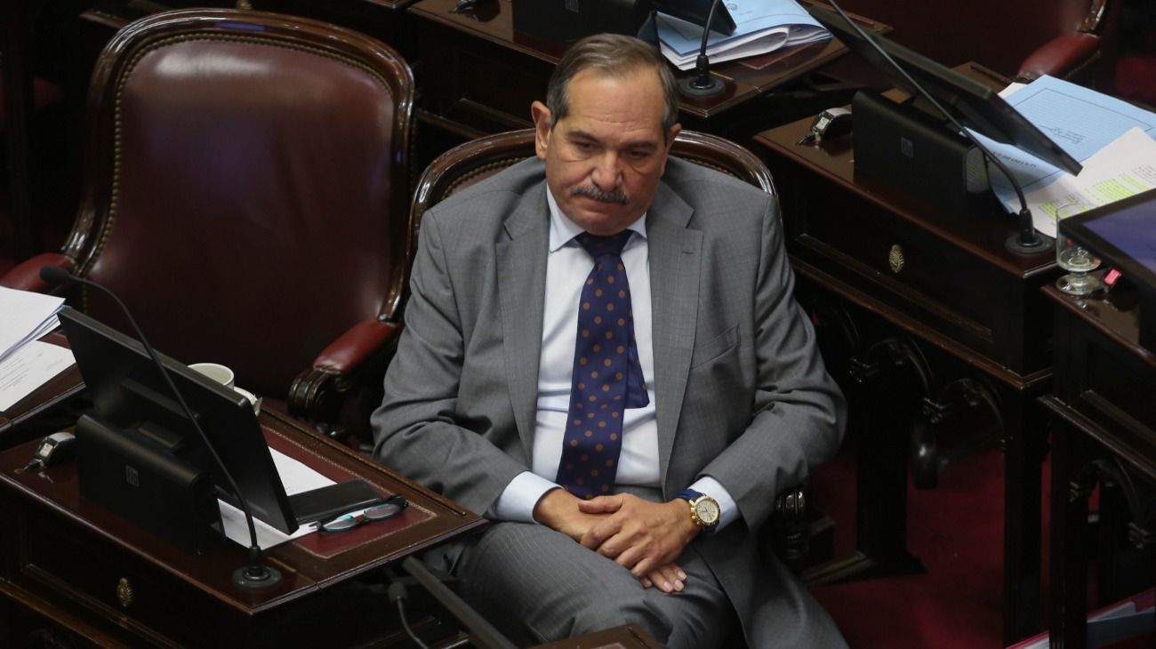 El Senado debatirá este miércoles la licencia de José Alperovich