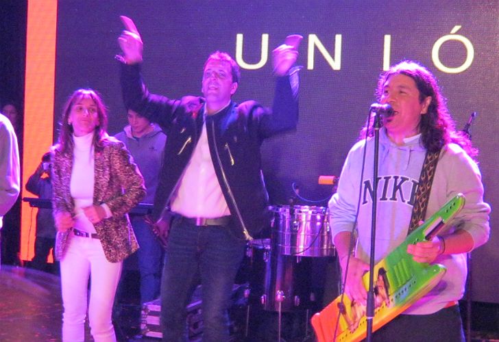 Massa íntimo: familia, prensa libre y pizza para pobres