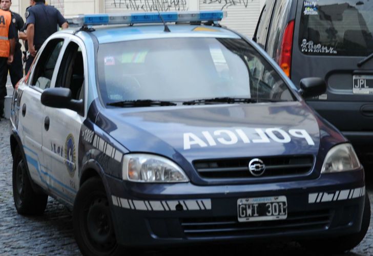 Ladrones de "Happy Hour" toman tragos mientras roban edificio