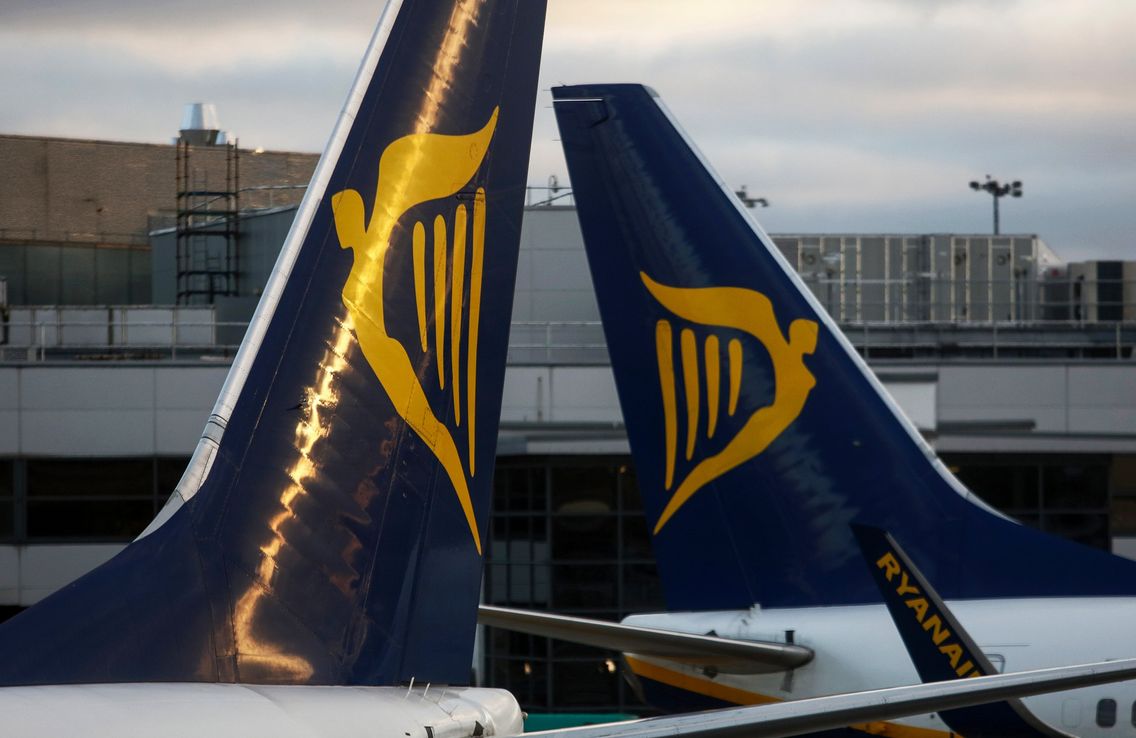 Ryanair utiliza baile de Theresa May para vender asientos