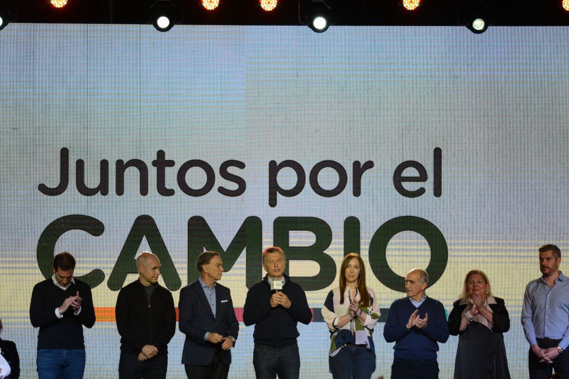Análisis de Bloomberg: la derrota de Macri golpea las esperanzas de reelección