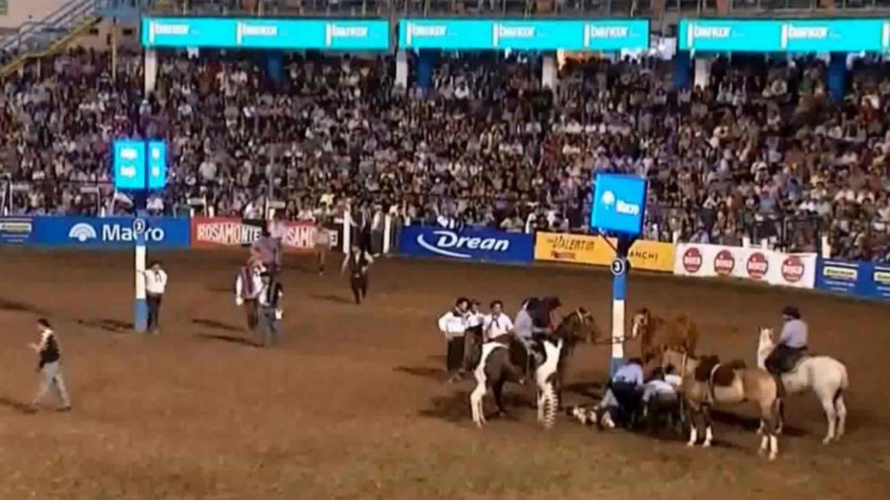 Murió un caballo en el Festival de Jesús María y generó polémica