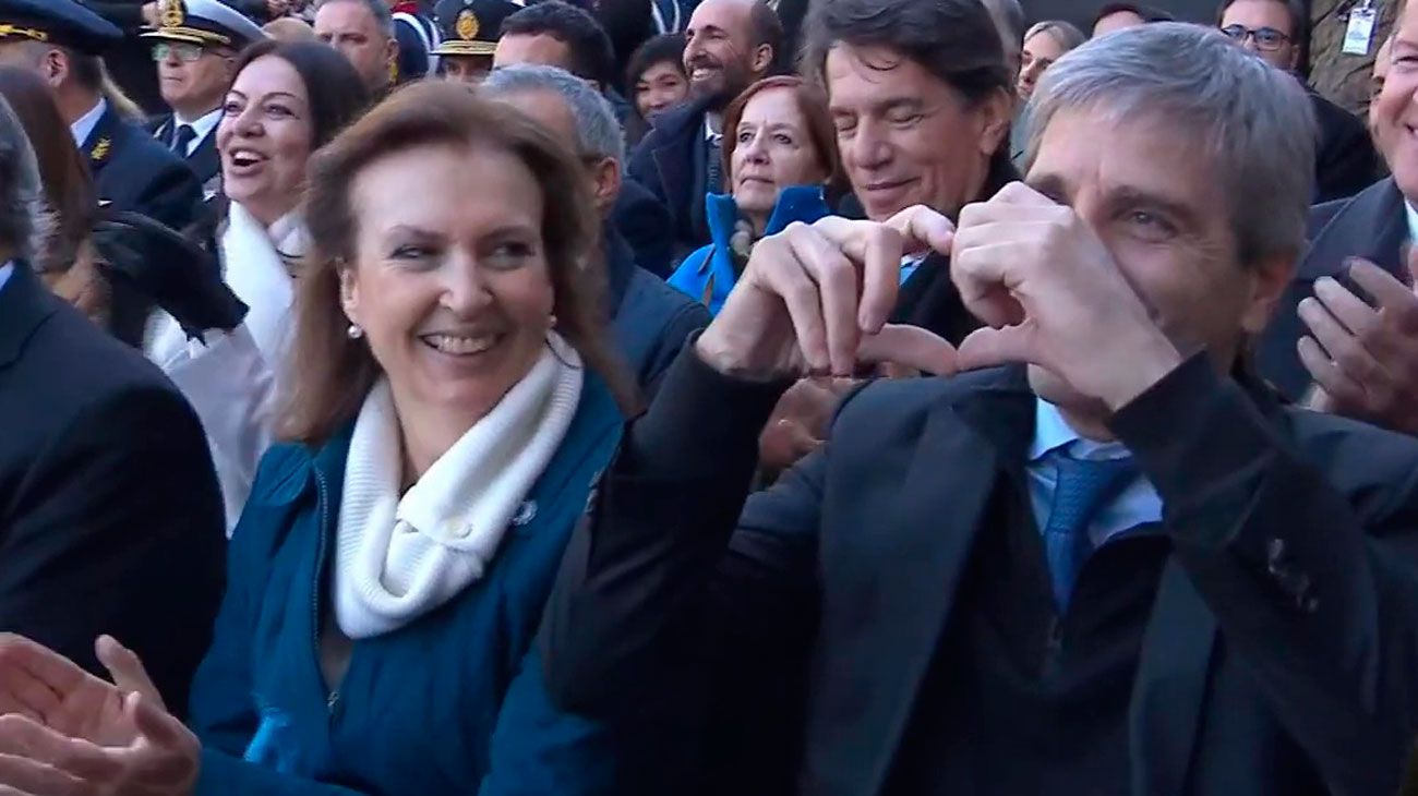 El inesperado elogio de Luis Caputo a un gobernador opositor: "Excelente gestión"