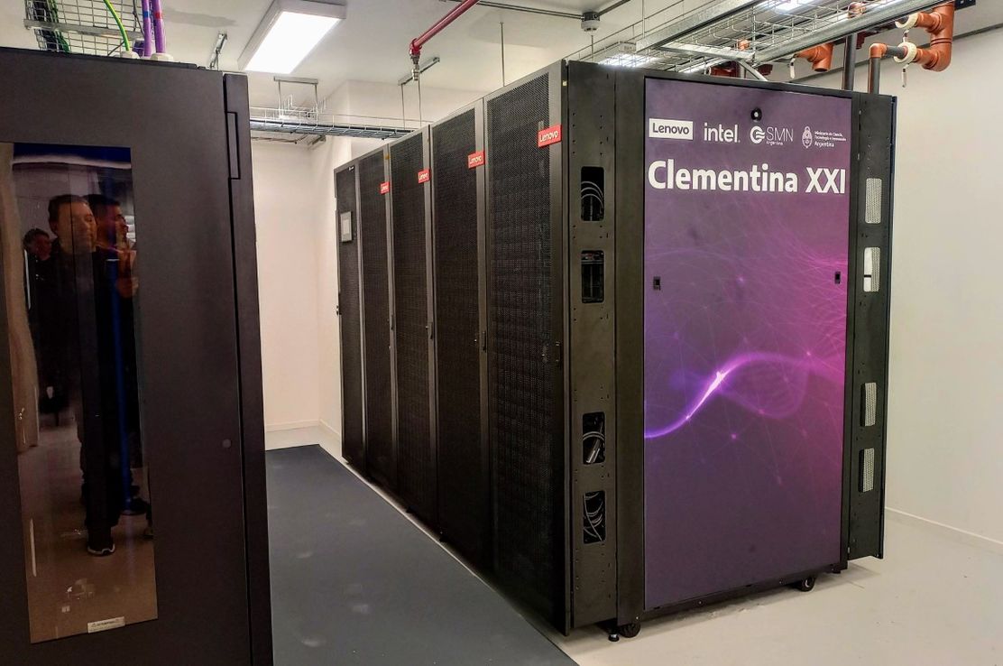 Comenzó a funcionar "Clementina XXI", la nueva supercomputadora argentina