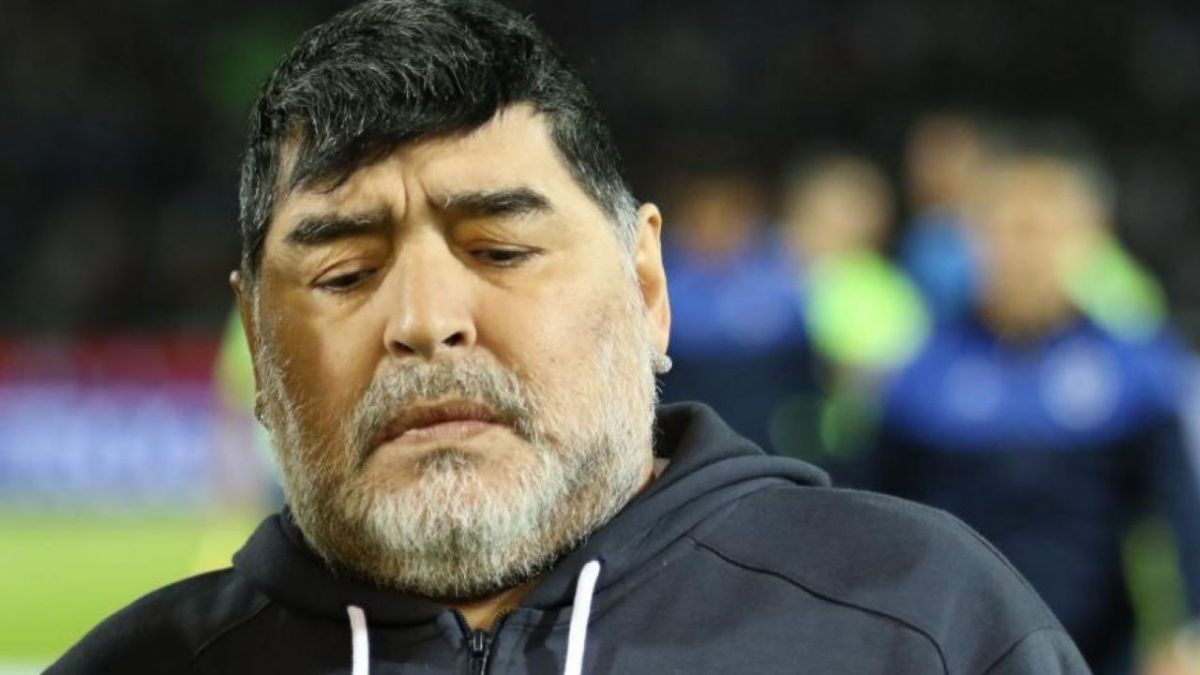La cocinera de Maradona afirmó que Diego tomaba alcohol cuando quería