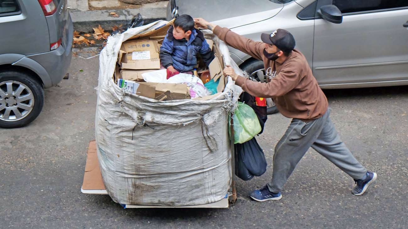 Cada día 2.800 argentinos caen en la pobreza y suman medio millón en este primer semestre 2022