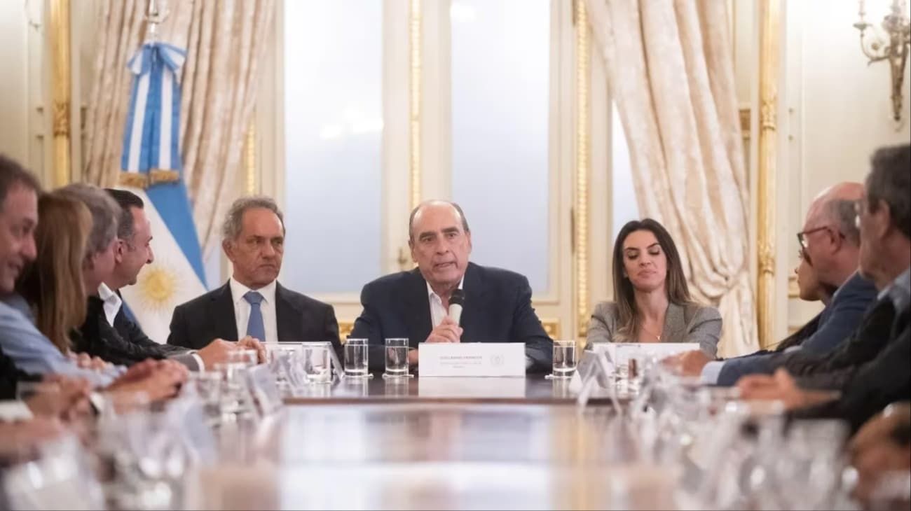 Se viene el "previaje libertario": El gobierno acordó descuentos para el turismo en temporada baja
