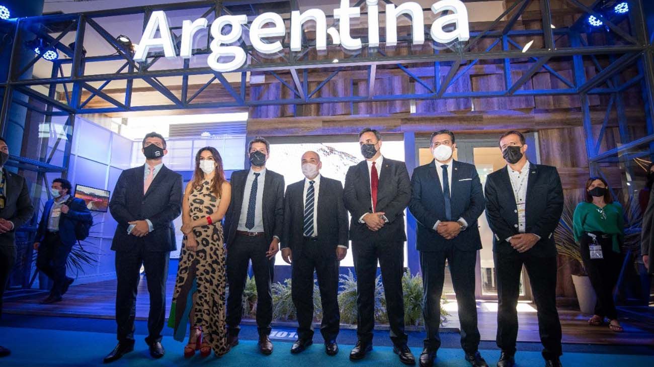 Manzur y Lammens recorrieron la Feria Internacional de Turismo 2021