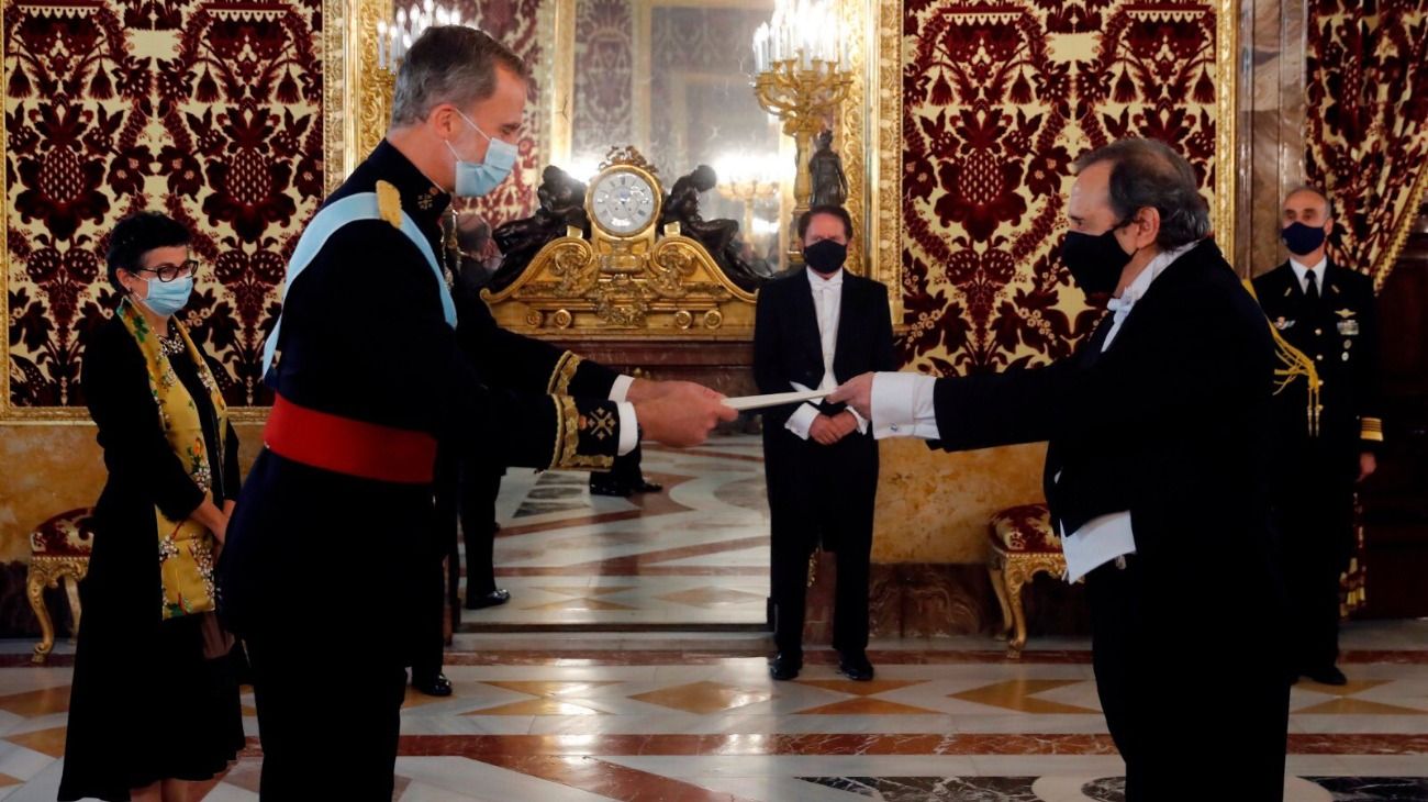 Ricardo Alfonsín entregó sus cartas credenciales al rey de España Felipe VI