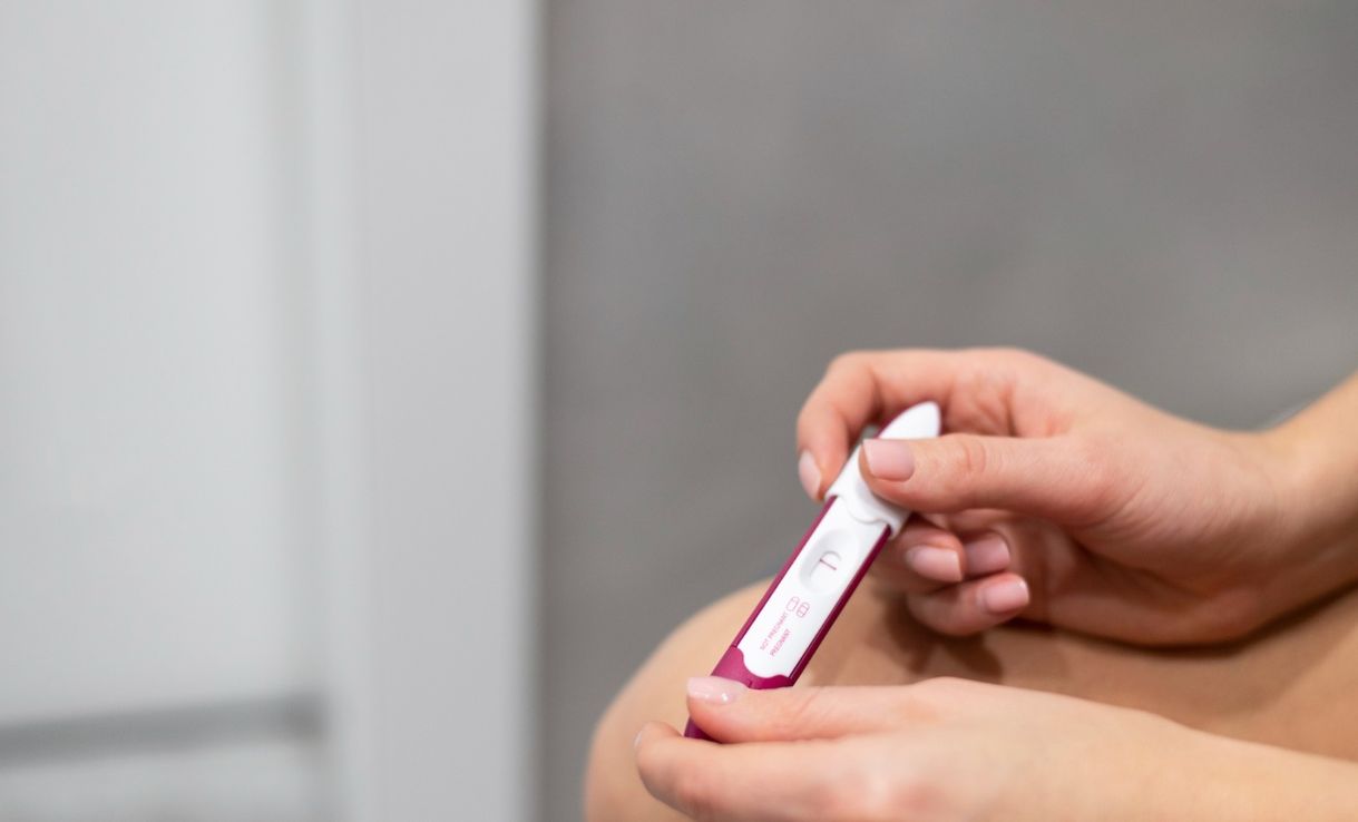 Salud Pública: aseguran que se desmanteló un plan para bajar el embarazo adolescente