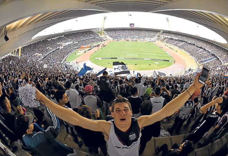 Un grande se despereza