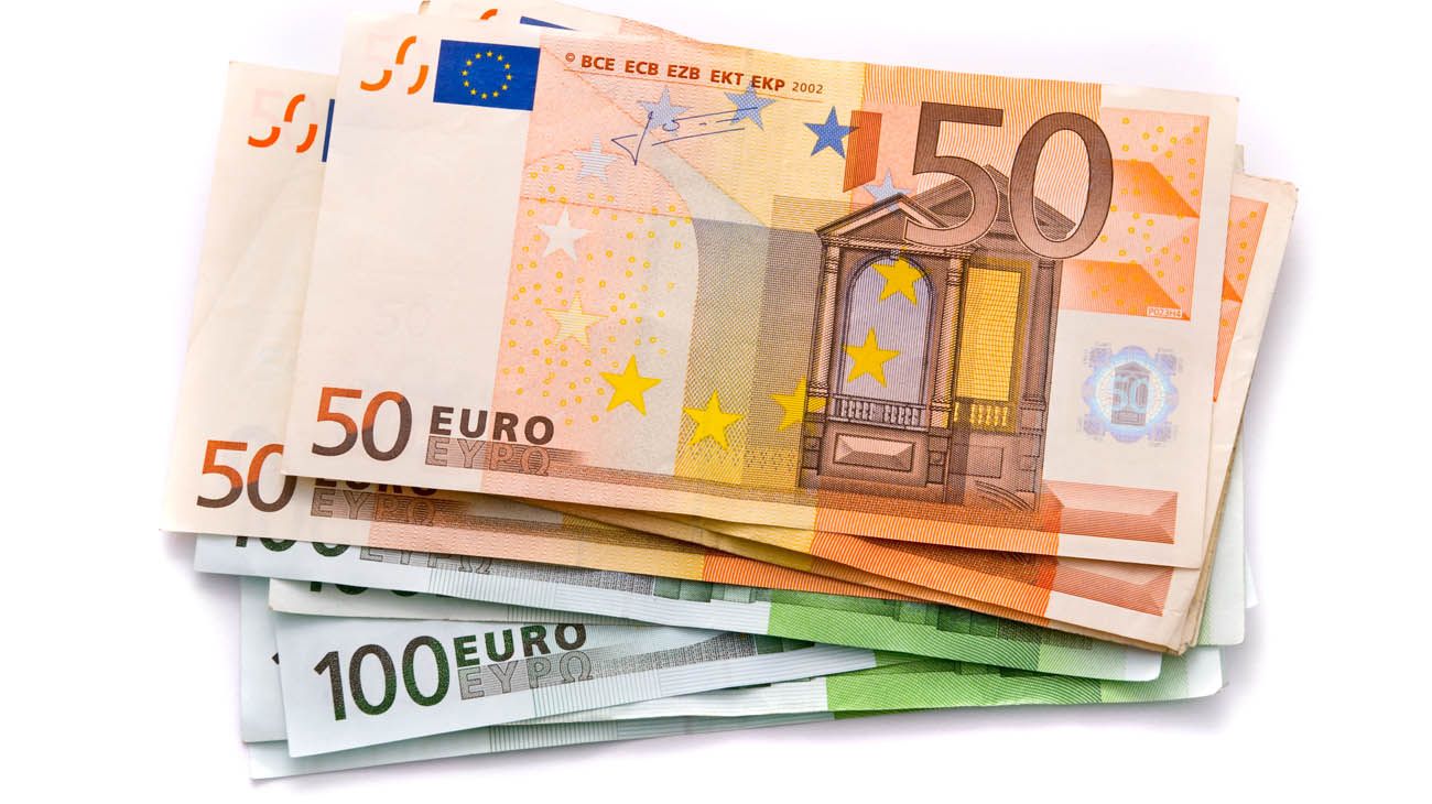 A cuánto cerró el euro blue este viernes 19 de mayo de 2023