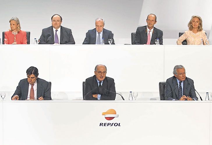 Brufau rechazó una denuncia de YPF y negó pago de sobresueldos