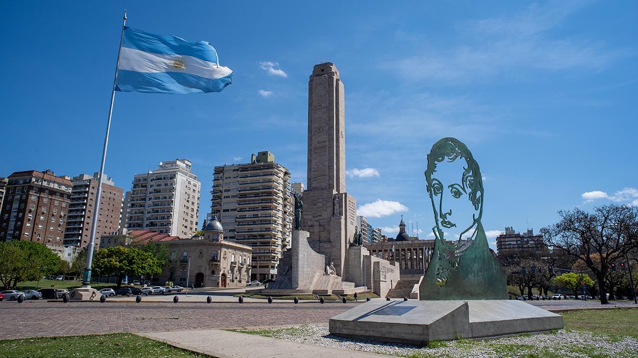Muchos 25 en el calendario de la identidad nacional