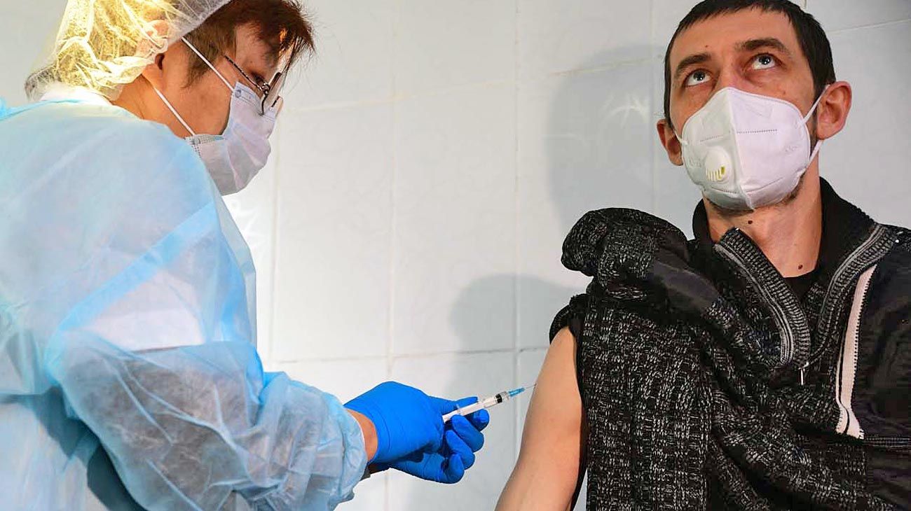 La guerra de las vacunas: ciencia, ética y poder